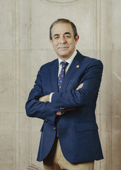 imagen del rector Miguel Ángel Castro