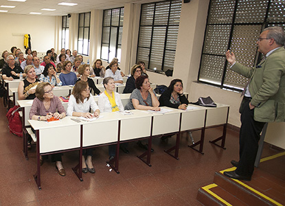 Alumnos del Aula de la Experiencia de la  Universidad de Sevilla 