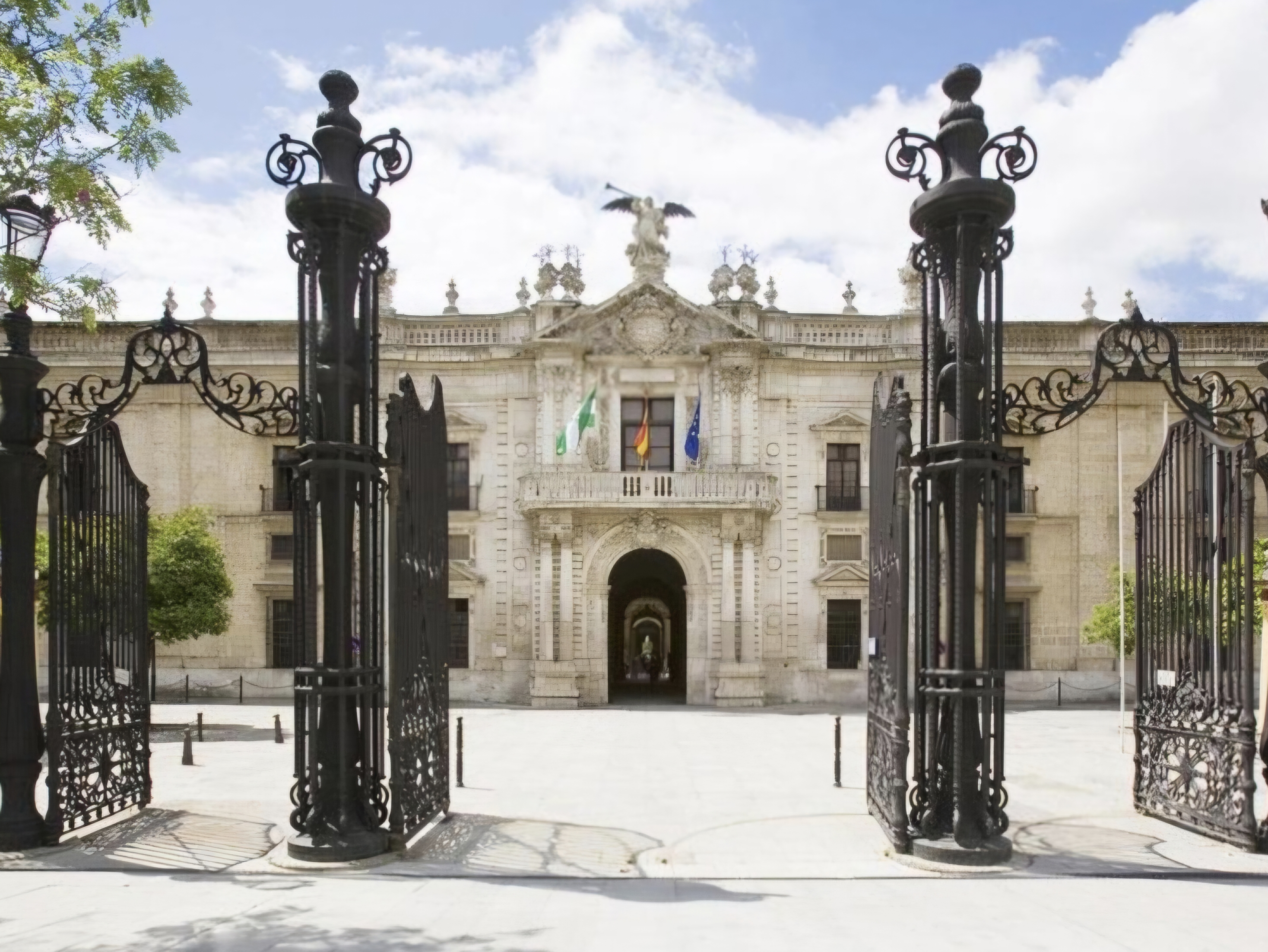 Fachada de la Universidad de Sevilla 