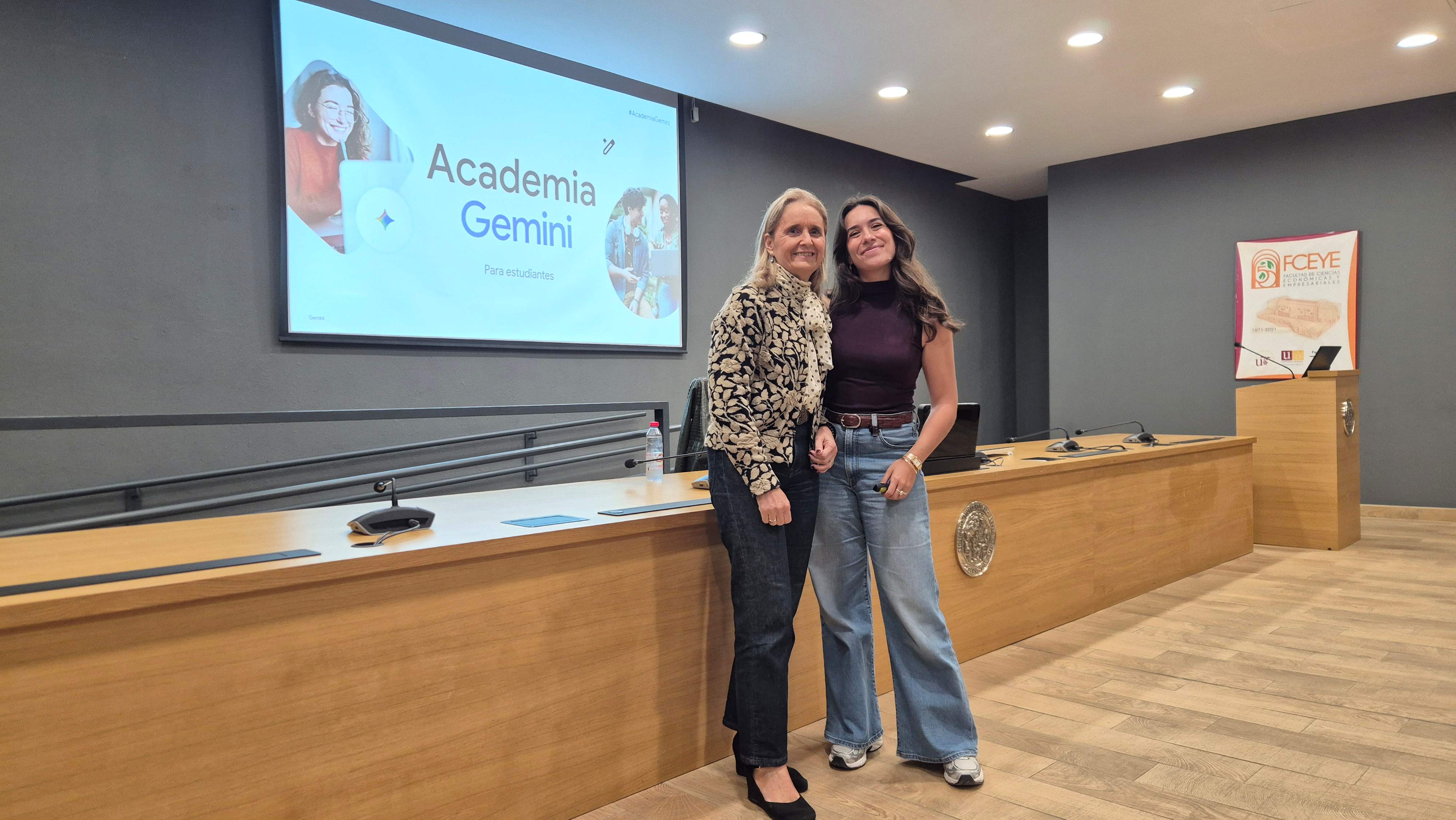 Carmen Barroso y Adriana Carvajal 