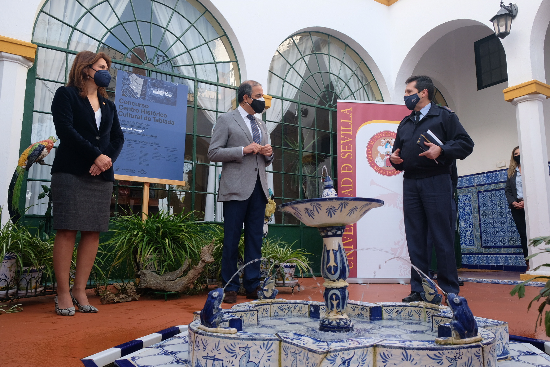 El Rector de la US, Miguel Ángel Castro, con el General Director del Ejercito del Aire, Enrique Jesús Biosca