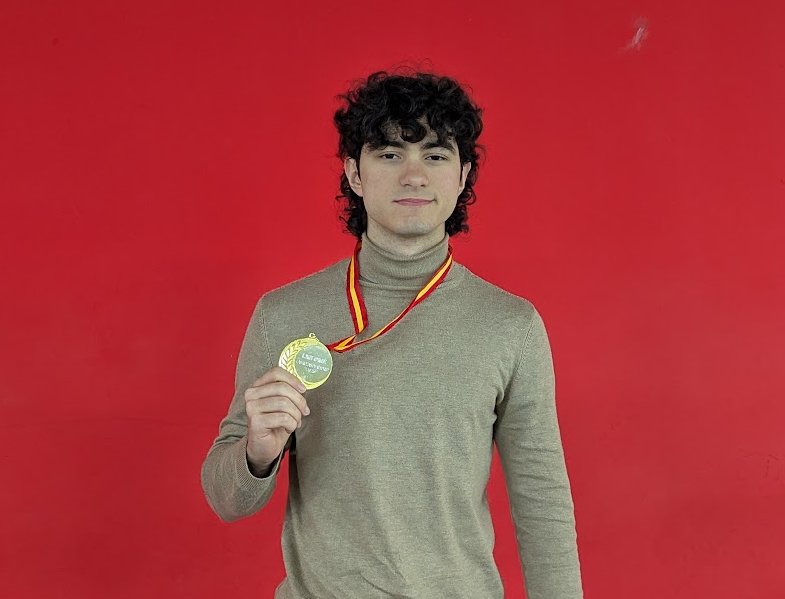 Guillermo Guerrero Serrano con la medalla de oro