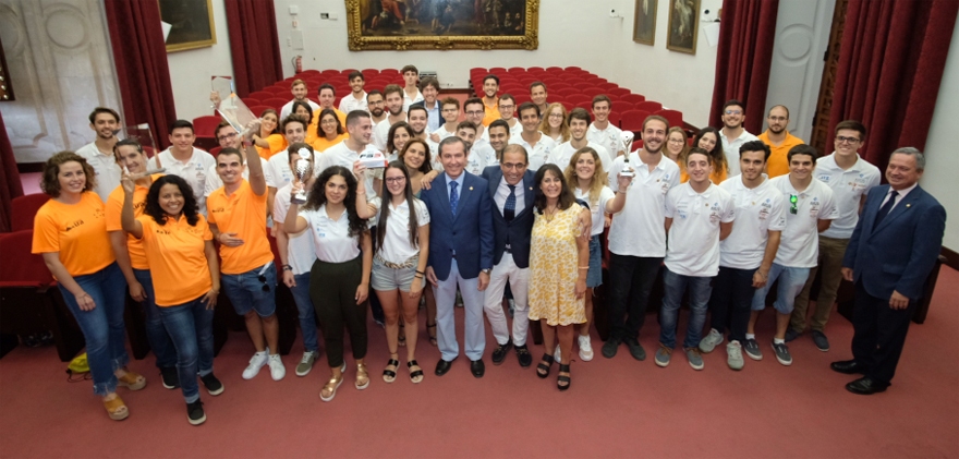 estudiantes de arus y solar