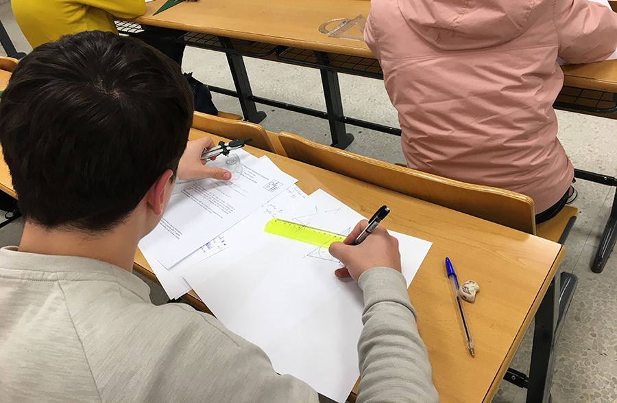 alumno examen matemáticas