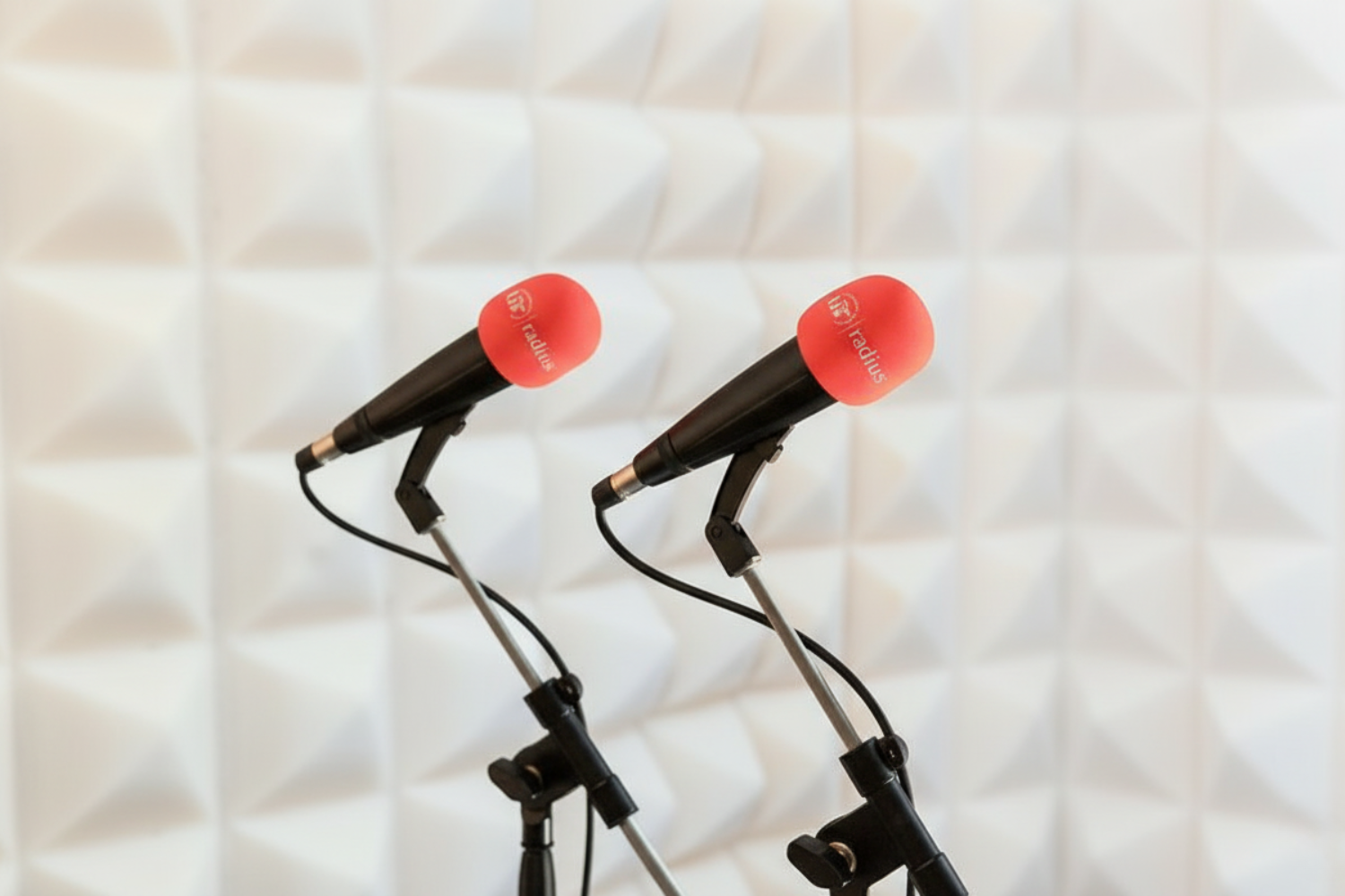 micrófonos de RadiUS la radio de la Universidad de Sevilla
